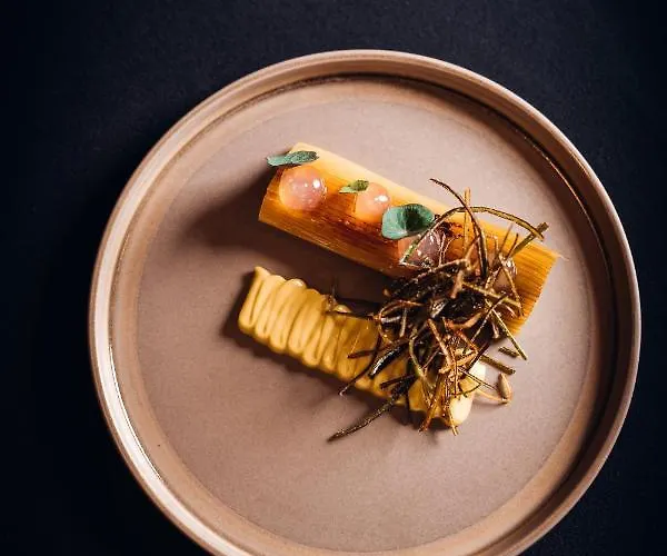 Hot_Elarnia Hotel & Spa Отель